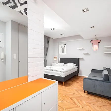 One By Your Freedom * Varsovie