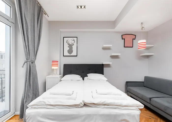 One By Your Freedom Varsovie