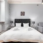One By Your Freedom Apartament *