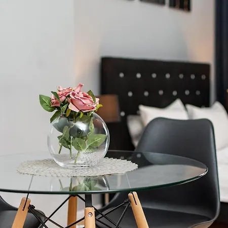 アパート One By Your Freedom ワルシャワ