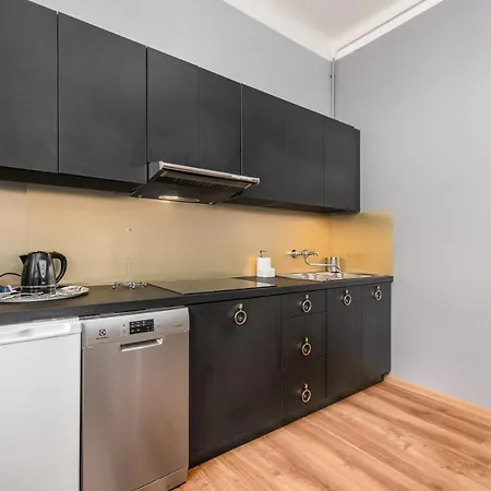 One By Your Freedom アパート