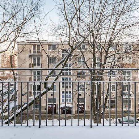 アパート One By Your Freedom ワルシャワ