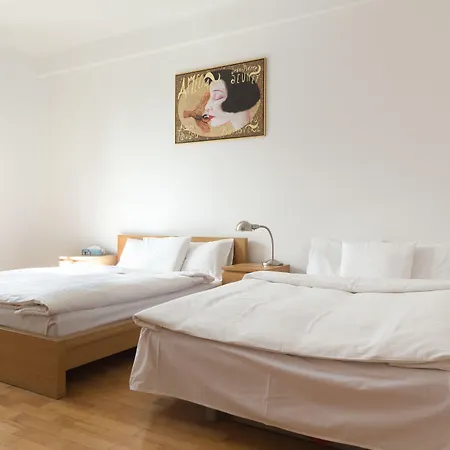 One By Your Freedom Apartment