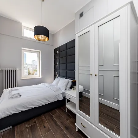 One By Your Freedom ワルシャワ