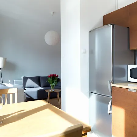 アパート One By Your Freedom ワルシャワ