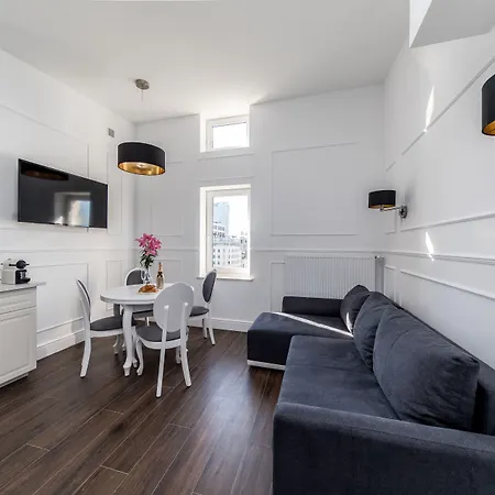 アパート One By Your Freedom ワルシャワ