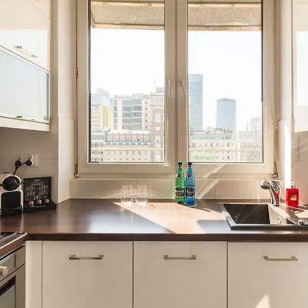 アパート One By Your Freedom ワルシャワ