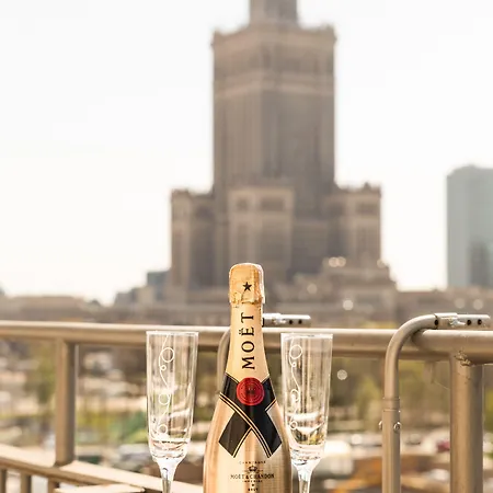 One By Your Freedom アパート *