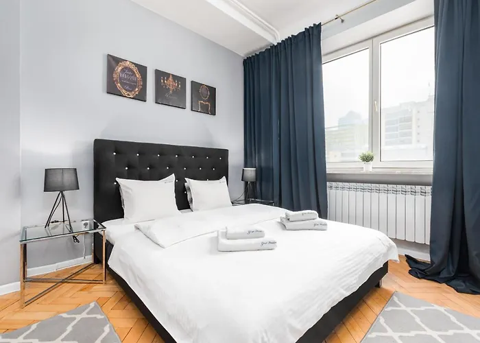 One By Your Freedom Apartment