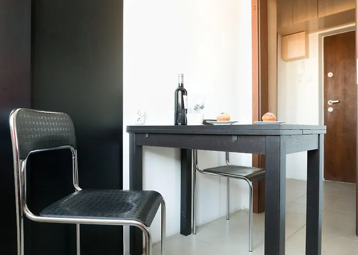 Apartment One By Your Freedom *